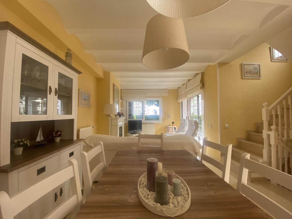 R17 Casa Merce Rodoreda กาลาเฟลล์ ภายนอก รูปภาพ